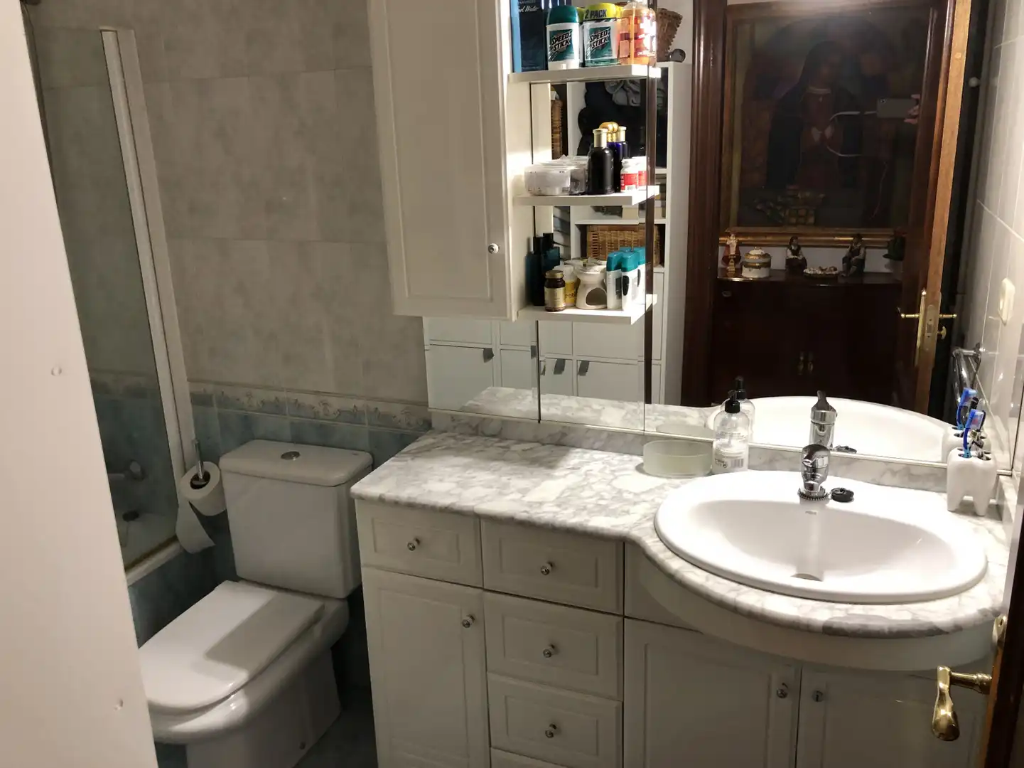Bathroom of Flat for rent in Oviedo   with Heating, Parquet flooring and Storage room
