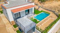 Vista exterior de Casa o xalet en venda en Lloret de Mar amb Aire condicionat, Terrassa i Piscina