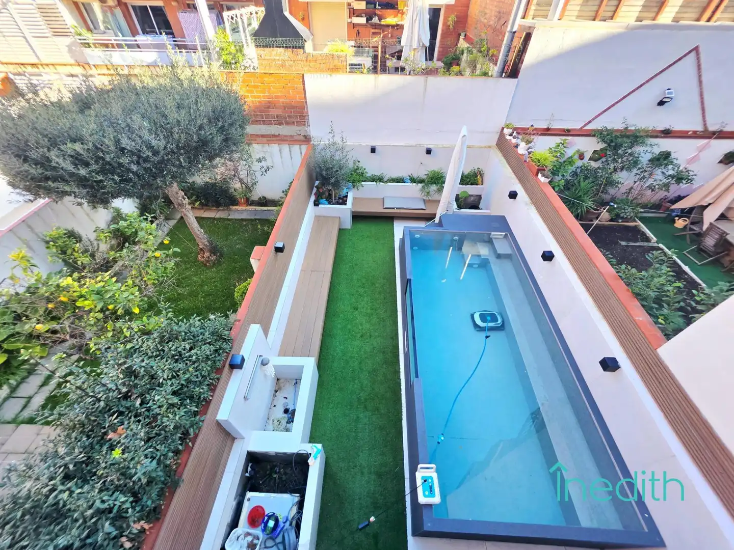 Piscina de Casa adosada en venta en Castelldefels con Aire acondicionado, Calefacción y Jardín privado