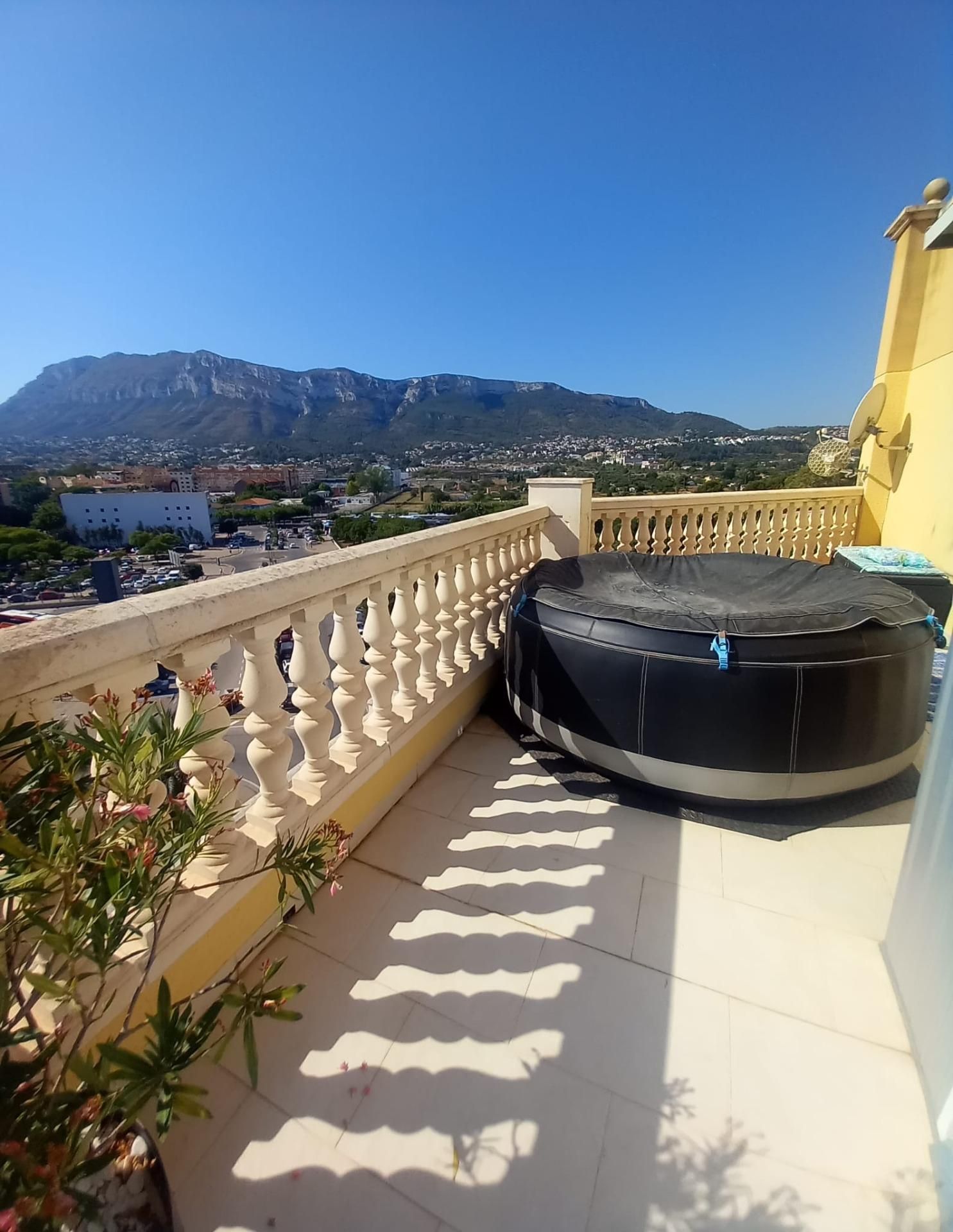 Terrassa de Àtic en venda en Dénia amb Aire condicionat, Calefacció i Jardí privat