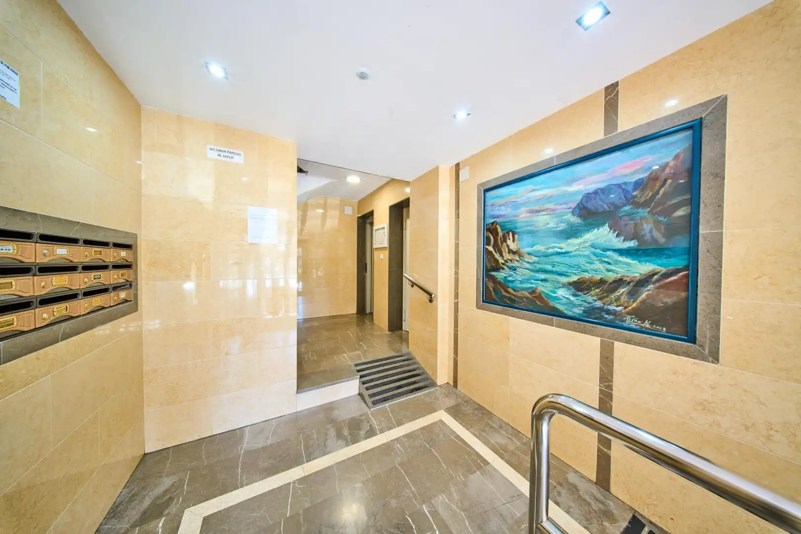 Flat for sale in Granada  with Air Conditioner and Balcony