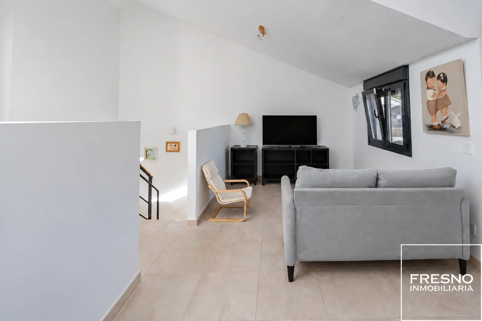 Sala de estar de Casa adosada en venta en Miramadrid