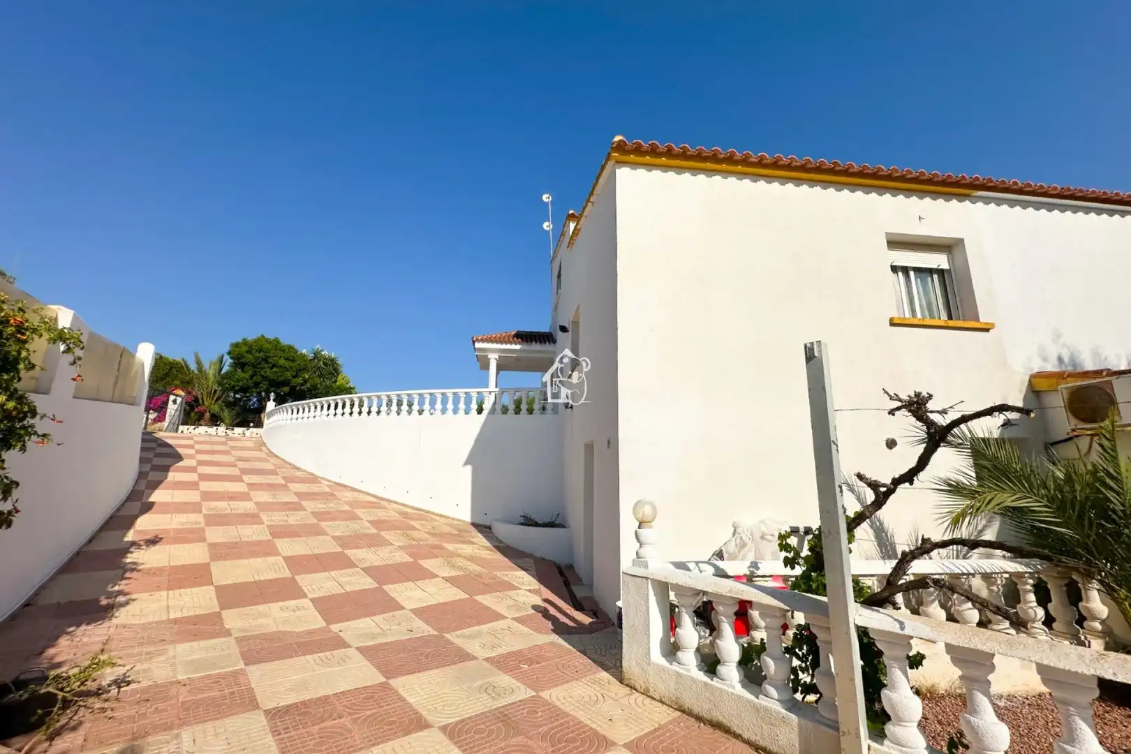 Außenansicht von Country house zur Miete in Pilar de la Horadada mit Privatgarten, Terrasse und Abstellraum