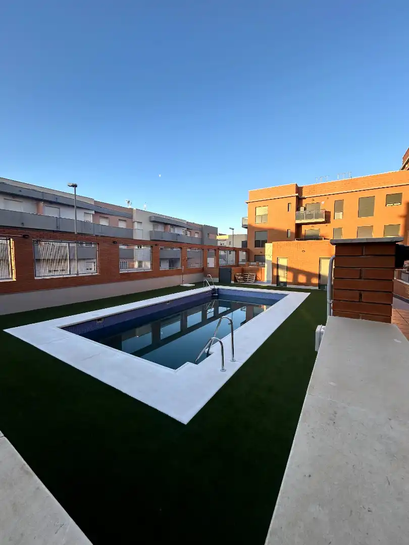 Piscina de Pis de lloguer en Vícar amb Piscina i Moblat