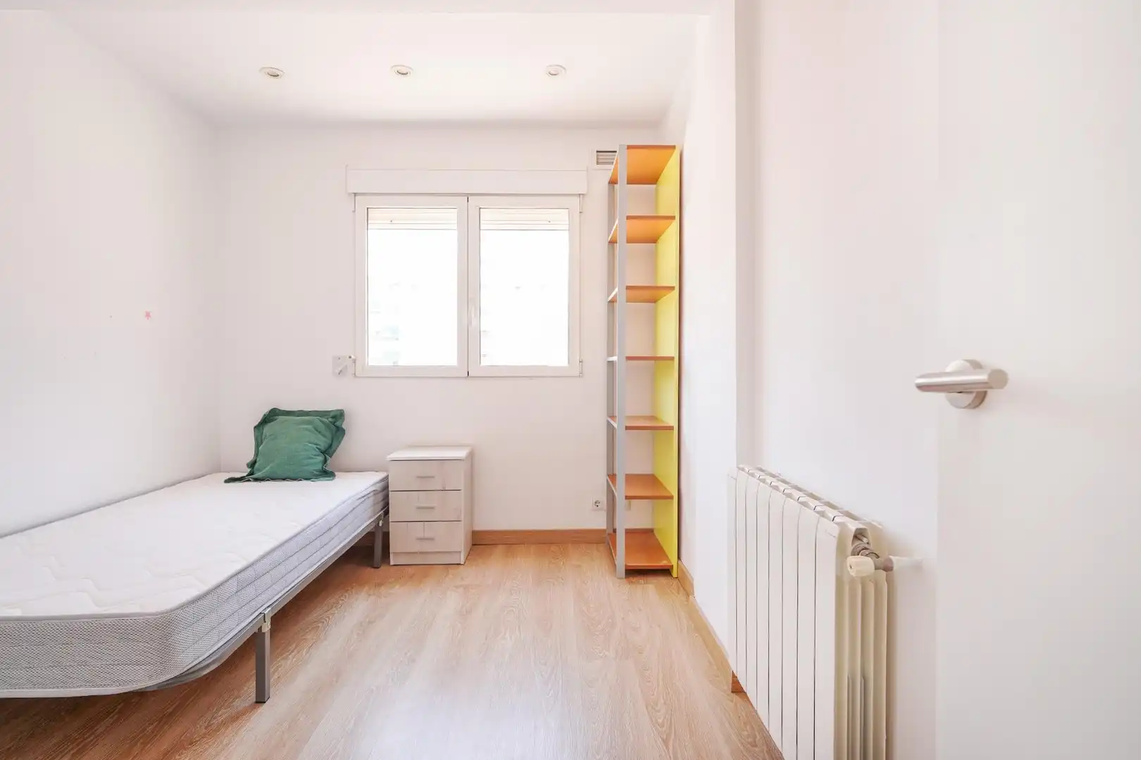 Habitación de Piso de alquiler en Valencia con Aire acondicionado, Calefacción y Terraza