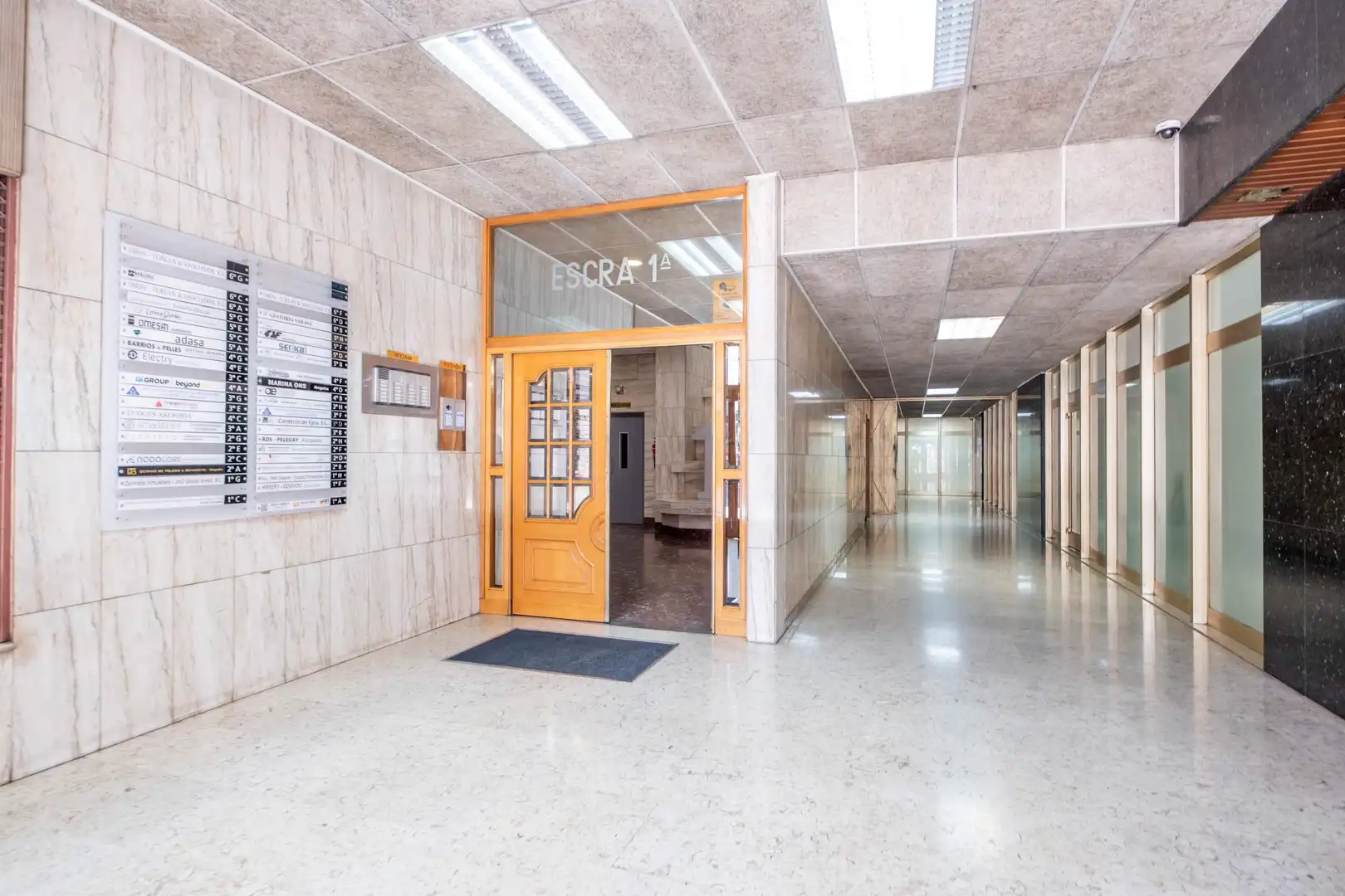 Büro zur Miete in Zaragoza mit Klimaanlage und Heizung