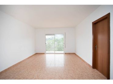 Casa con jardín en venta en Calle Escàcia