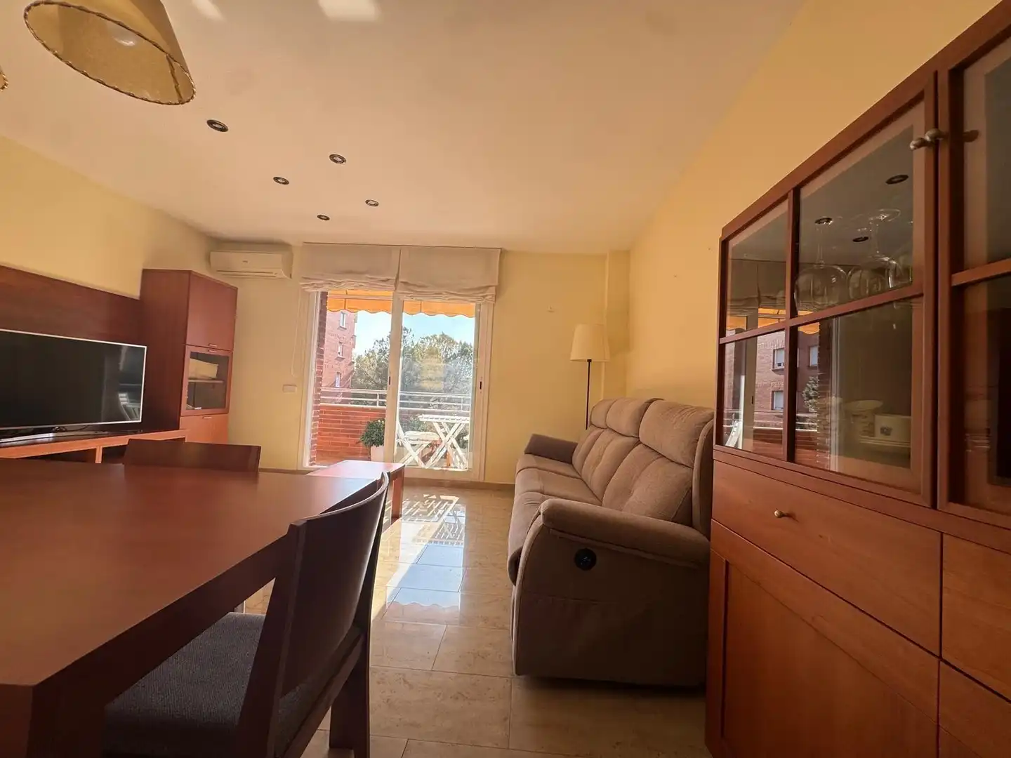 Living room of Flat for sale in Manresa  with Air Conditioner, Terrace and Storage room