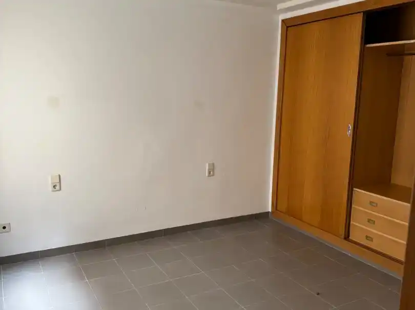Flat for rent in Albal  with Air Conditioner and Balcony