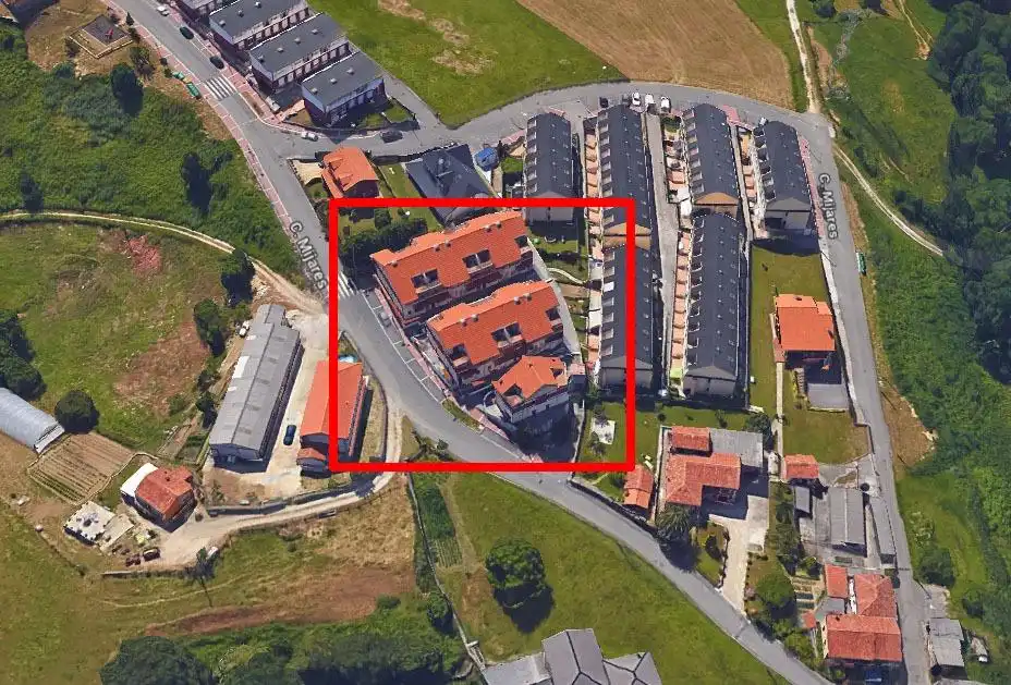 Außenansicht von Gebäude zum Verkauf in Cartes
