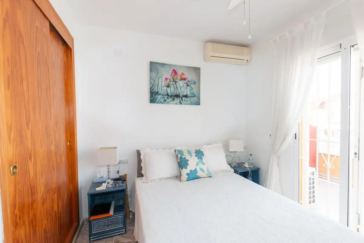 Dormitori de Casa adosada en venda en Orihuela amb Jardí privat, Terrassa i Piscina comunitària