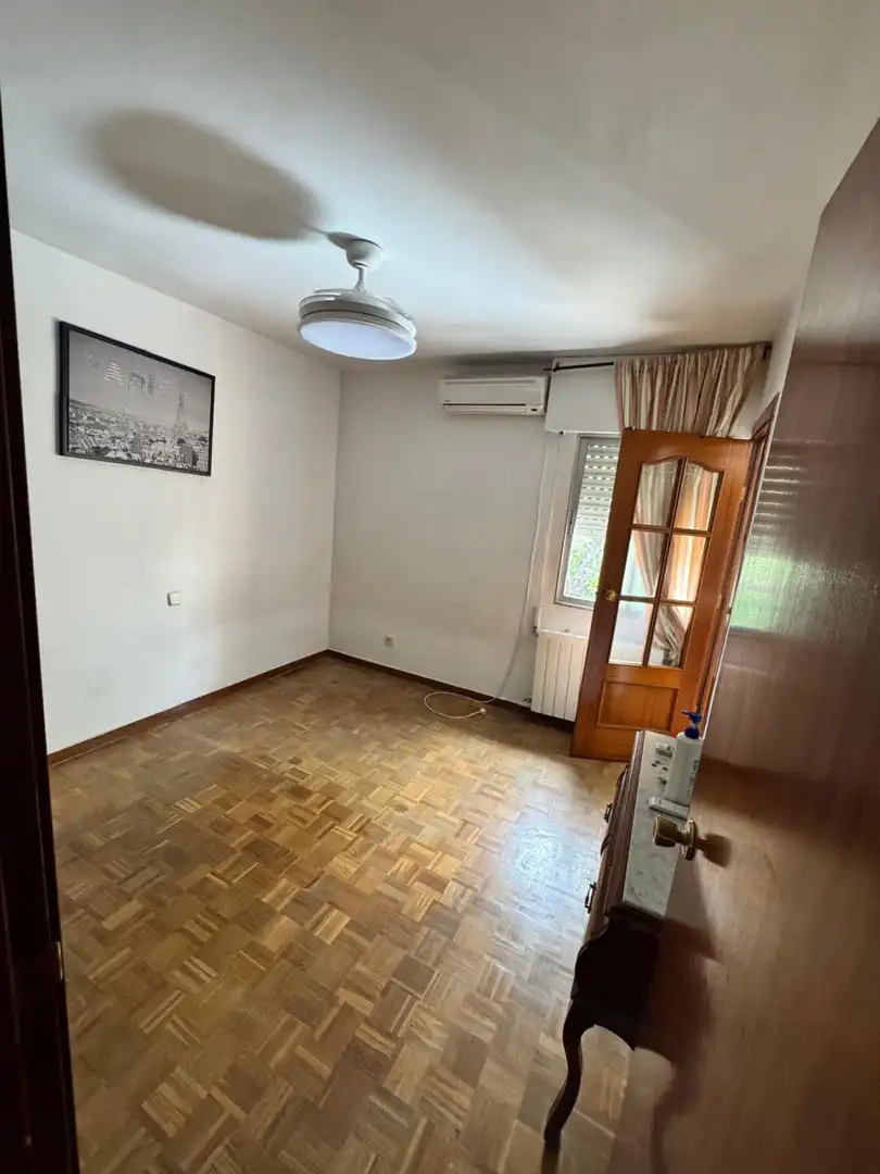 Bedroom of Detached homes for sale in Getafe  with Air Conditioner and Heating