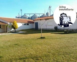 Exterior view of Premises for sale in Pedraza de Alba  with Air Conditioner