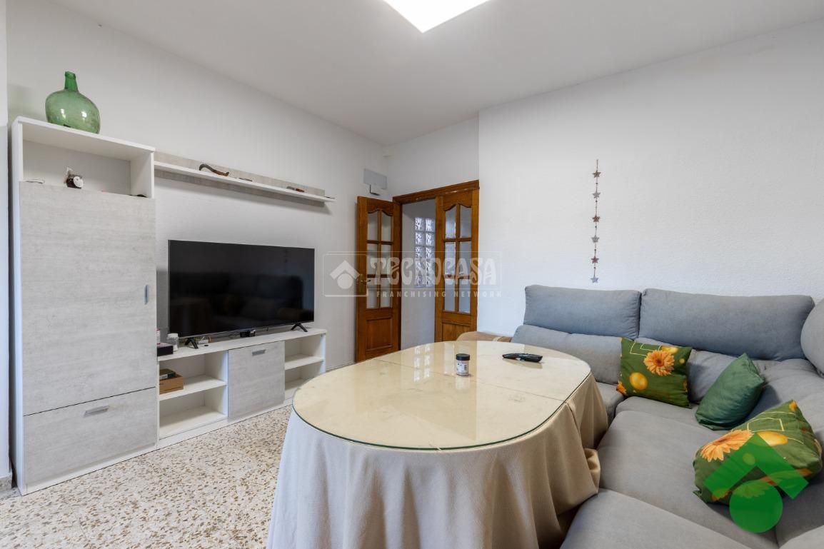 Sala d'estar de Casa adosada en venda en Alfacar