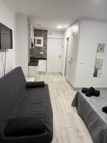 Estudio en Alquiler en Avenida Gamonal, 8B en Parque de la Paloma