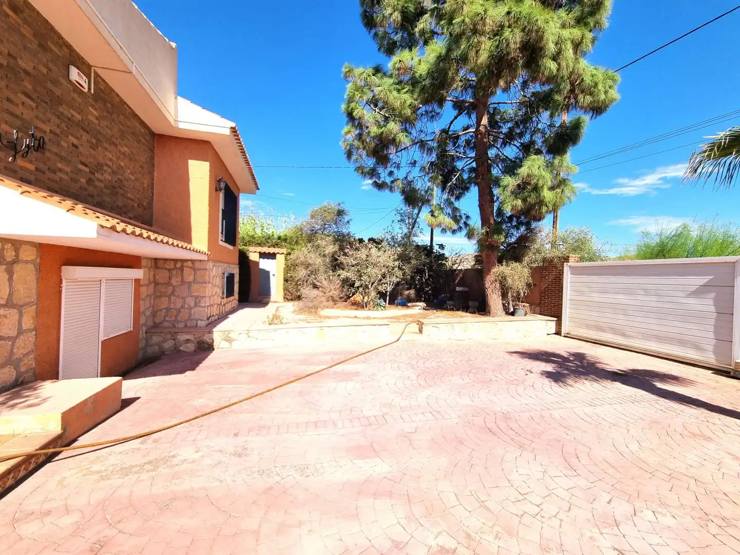 Houses for sale in Partida Boqueres, Villamontes - Boqueres