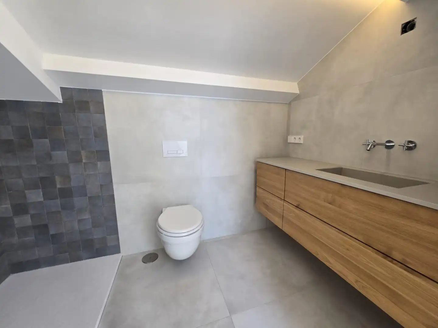Baño de Ático en venta en Vigo  con Calefacción y Terraza