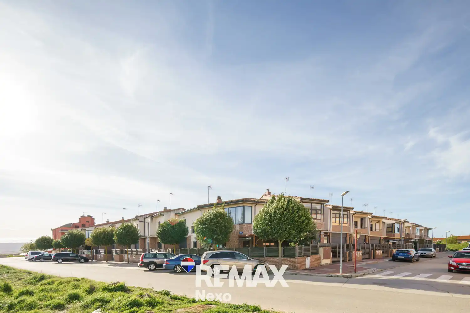 Vista exterior de Casa adosada en venta en Cigales con Calefacción, Jardín privado y Terraza