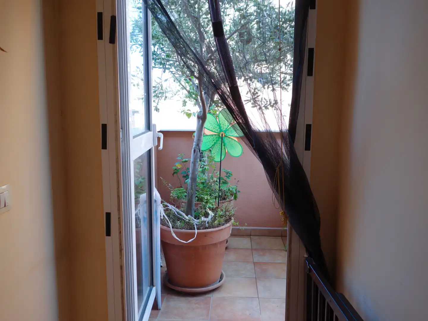 Terrassa de Casa adosada en venda en Almazora / Almassora amb Aire condicionat, Calefacció i Jardí privat