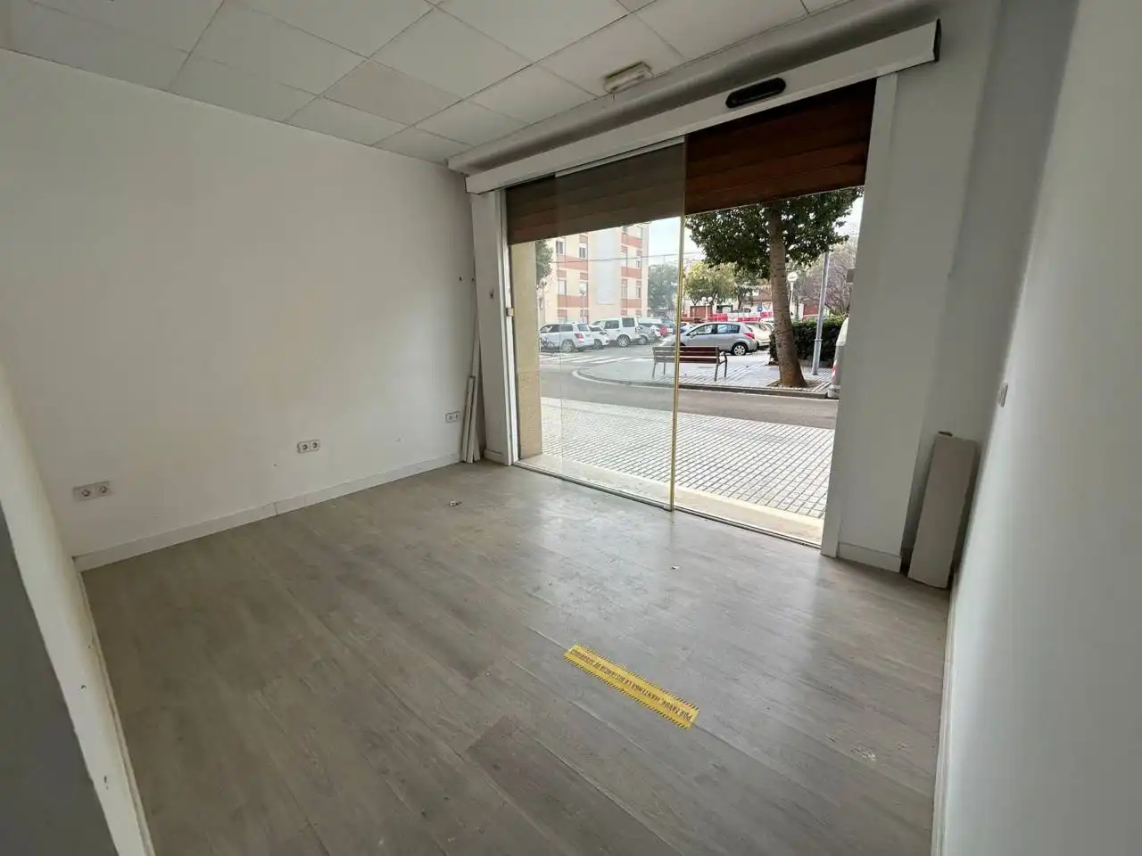 Business premises for sale in Calle Salauris, imagen 2