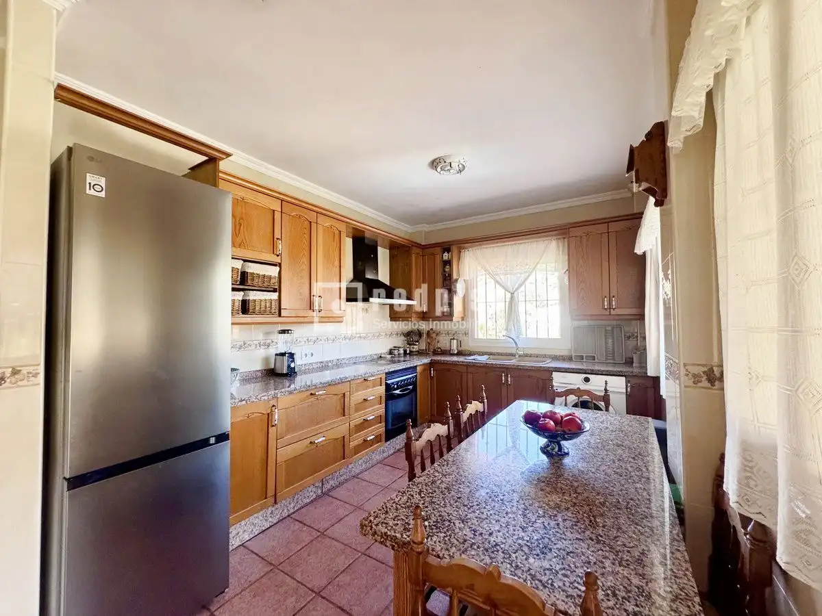 Cocina de Casa o chalet en venta en Málaga con Aire acondicionado, Jardín privado y Piscina