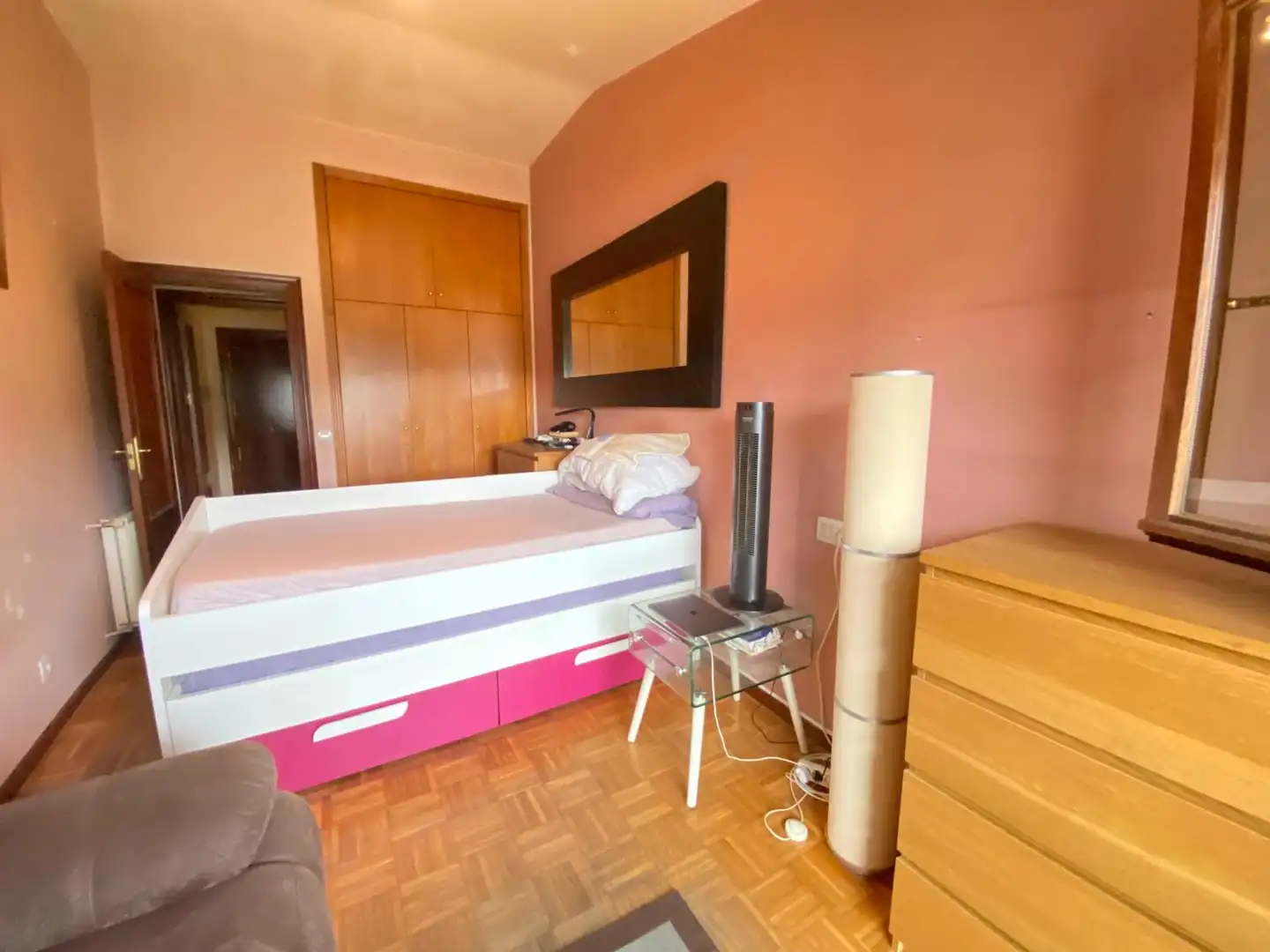 Habitación de Casa o chalet en venta en Castro-Urdiales con Calefacción y Piscina comunitaria