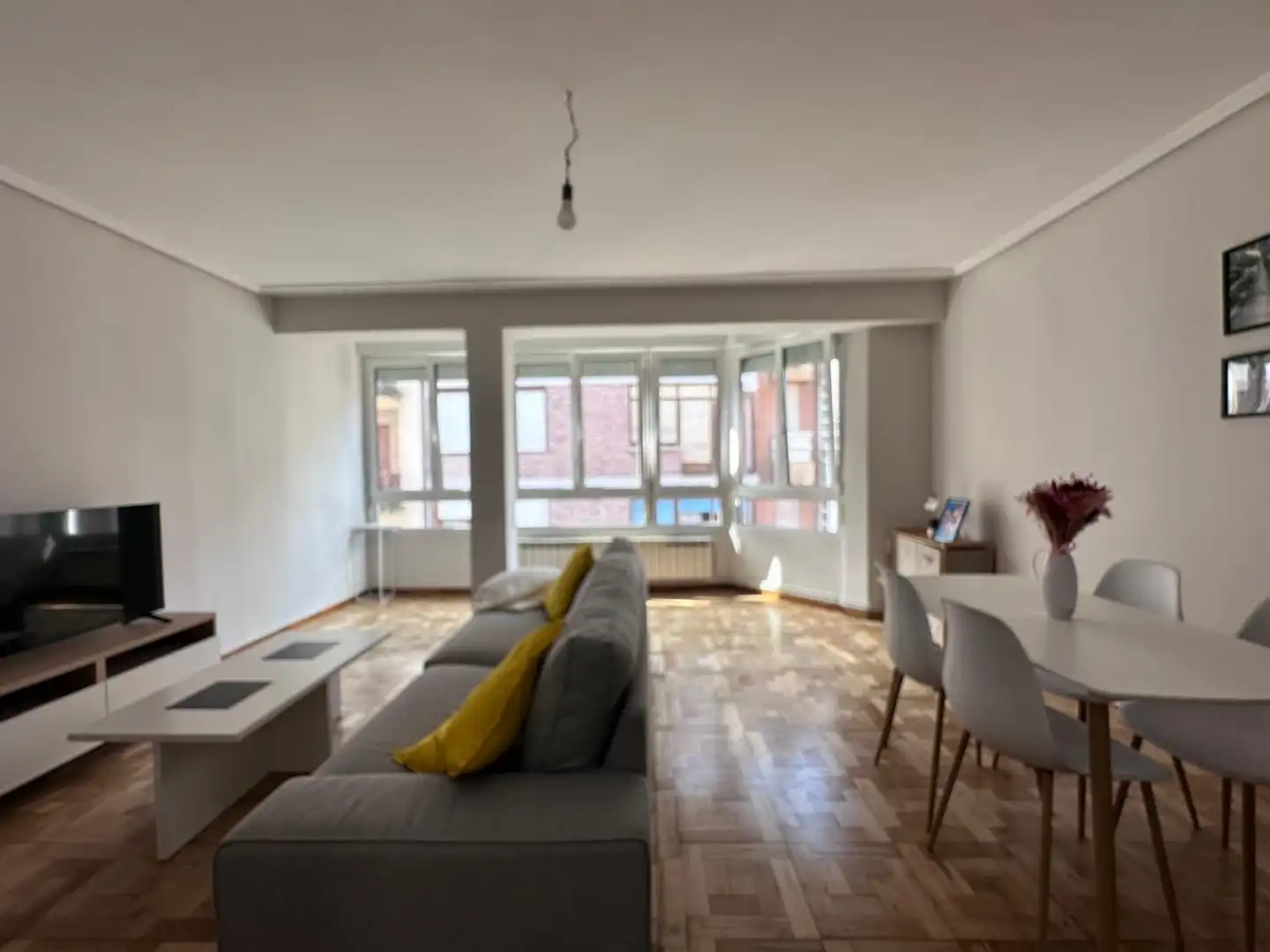 Sala de estar de Piso de alquiler en Santander con Calefacción y Amueblado