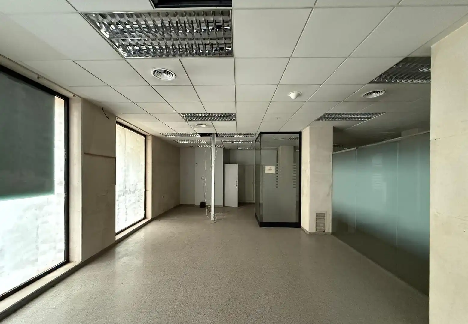 Business premises for sale in Casc Urbà, imagen 3
