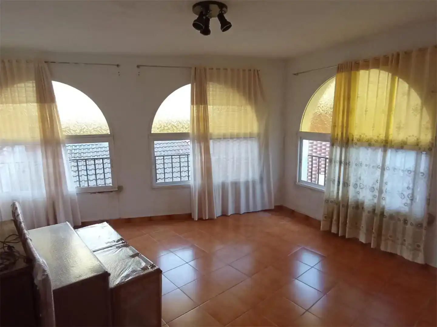 Sala d'estar de Pis en venda en Villar de Plasencia amb Aire condicionat i Balcó