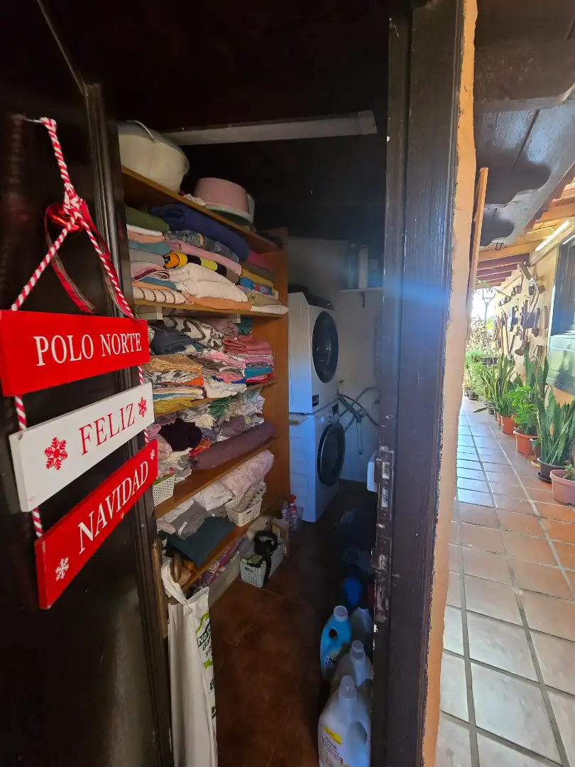 Dormitori de Casa o xalet en venda en Arona amb Aire condicionat, Jardí privat i Parquet