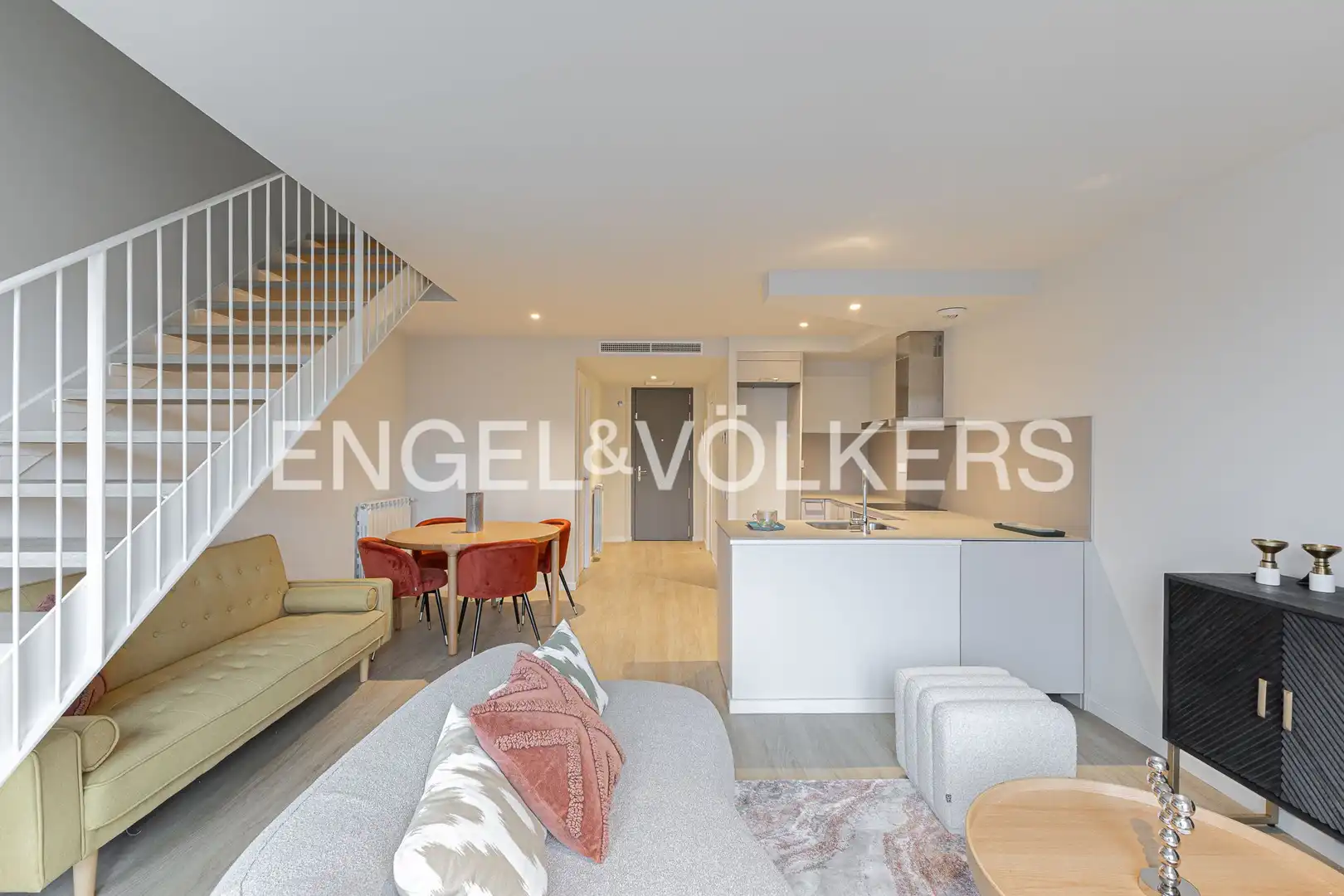 Sala d'estar de Dúplex en venda en Barcelona amb Aire condicionat, Calefacció i Parquet