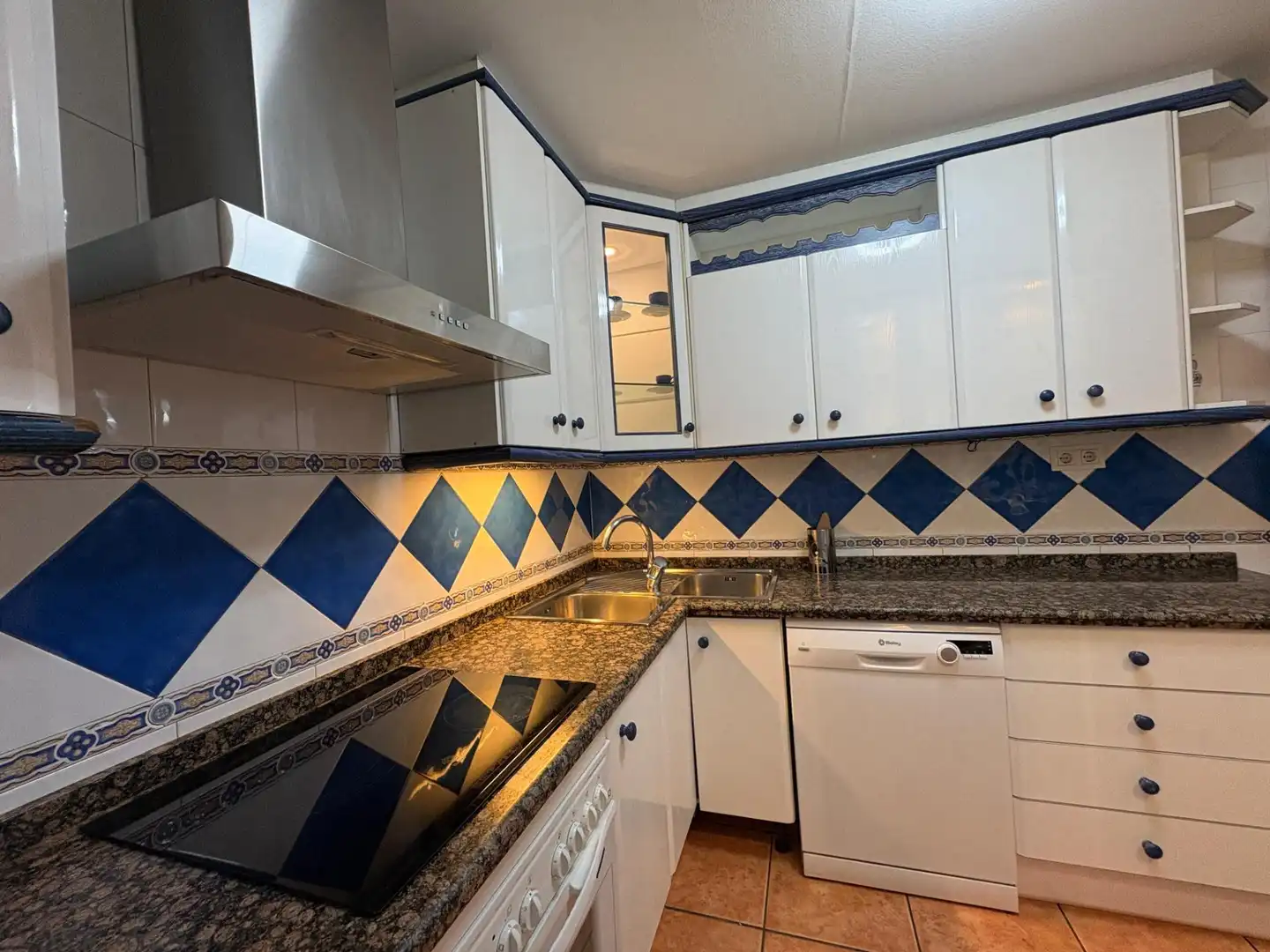 Kitchen of Flat for rent in Ronda