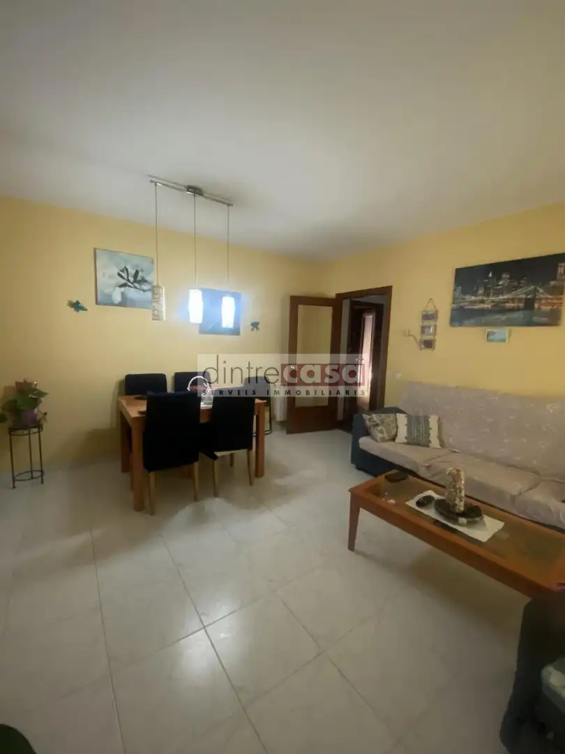 Wohnzimmer von Erdgeschoss zum Verkauf in Tordera mit Heizung, Parkett und Terrasse
