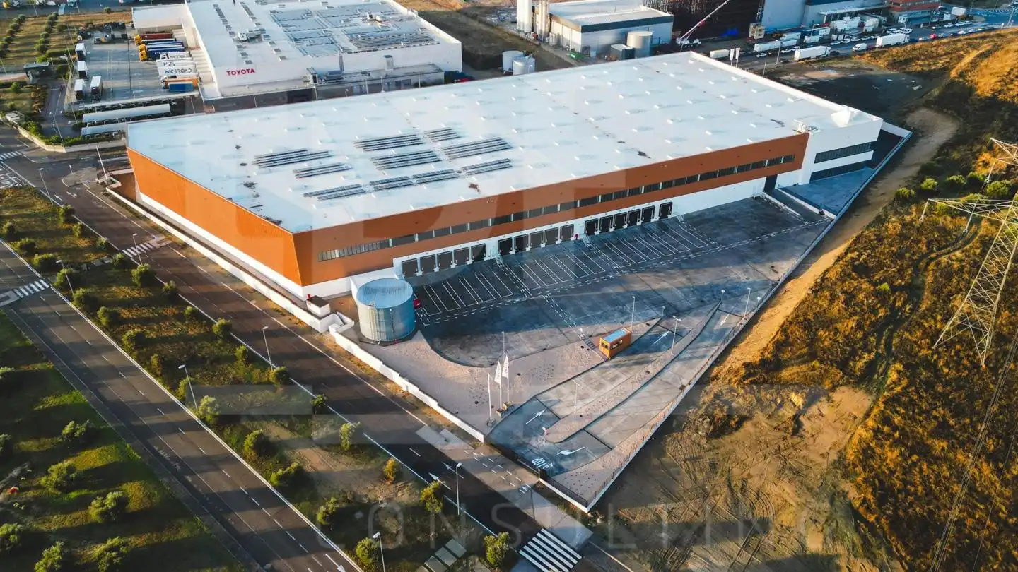 Nave industrial en alquiler en Navarreta, imagen 2
