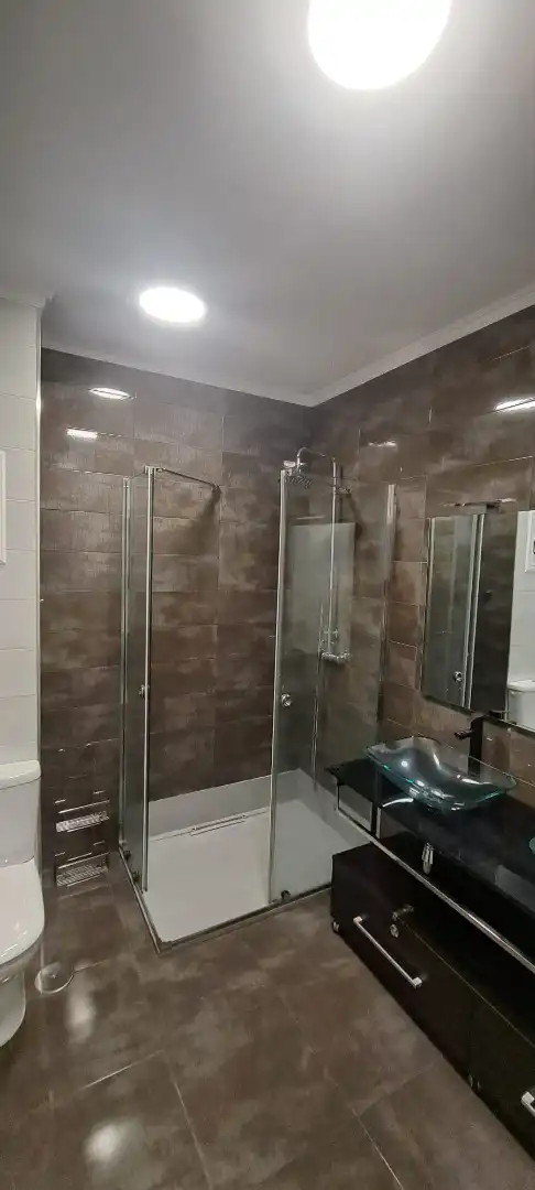 Badezimmer von Wohnung zum Verkauf in Ourense Capital  mit Heizung, Parkett und Terrasse