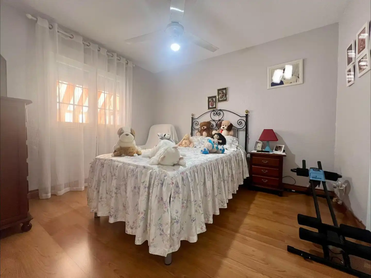 Dormitori de Pis en venda en Córdoba amb Aire condicionat, Terrassa i Balcó