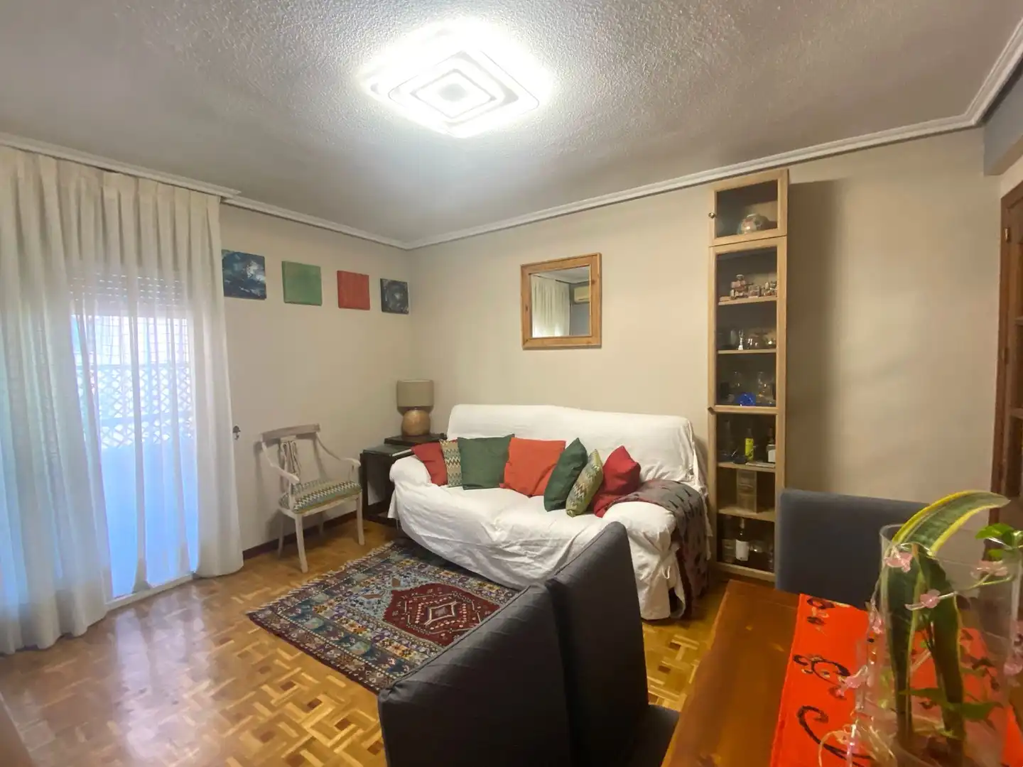 Sala de estar de Piso en venta en Madrid con Calefacción, Parquet y Amueblado