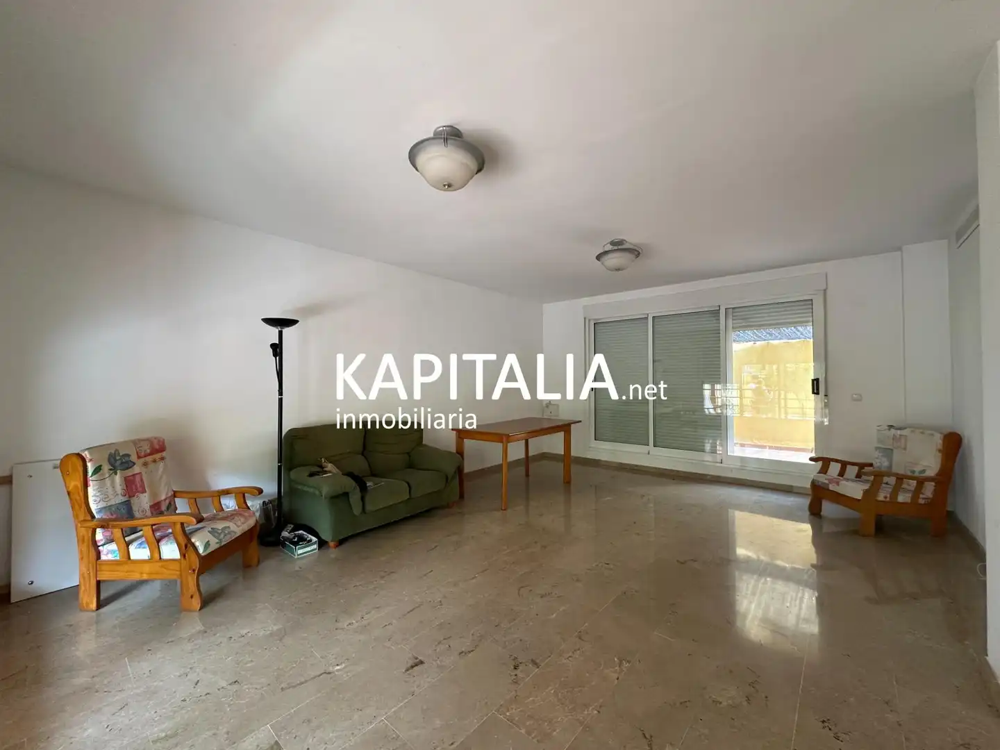 Sala d'estar de Casa o xalet en venda en Novelé  / Novetlè amb Aire condicionat, Jardí privat i Traster