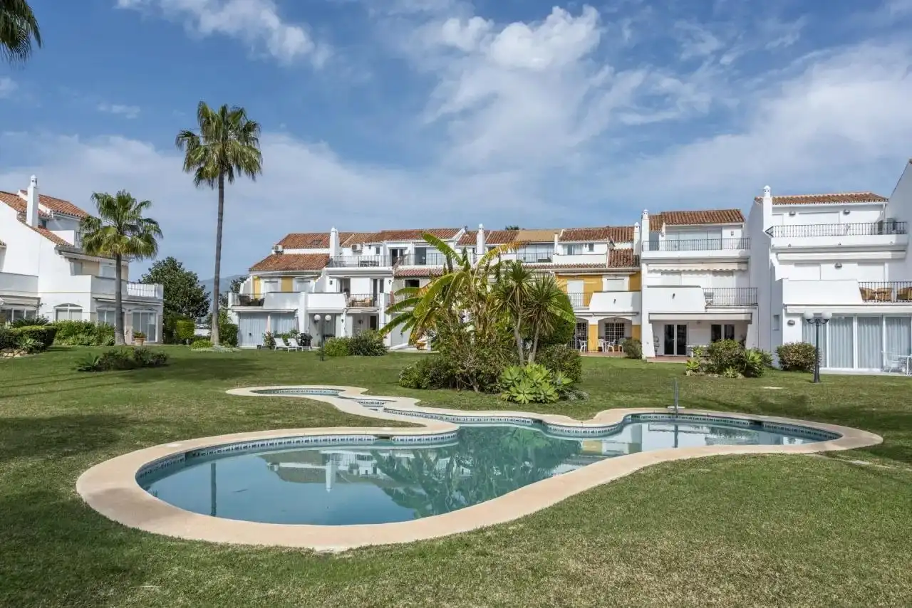 Casa a schiera con terrazza in vendita a Estepona Pueblo, imagen 7
