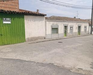 Vista exterior de Finca rústica en venda en Tordillos amb Jardí privat