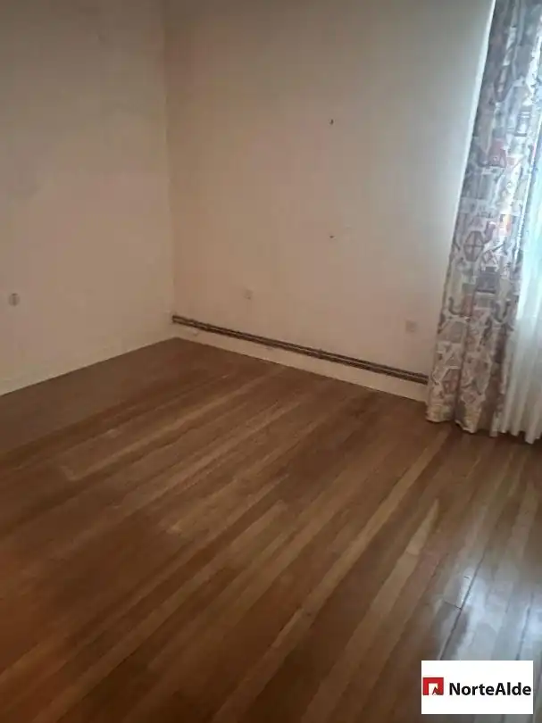 Piso en venta en Barakaldo  con Calefacción, Trastero y Balcón