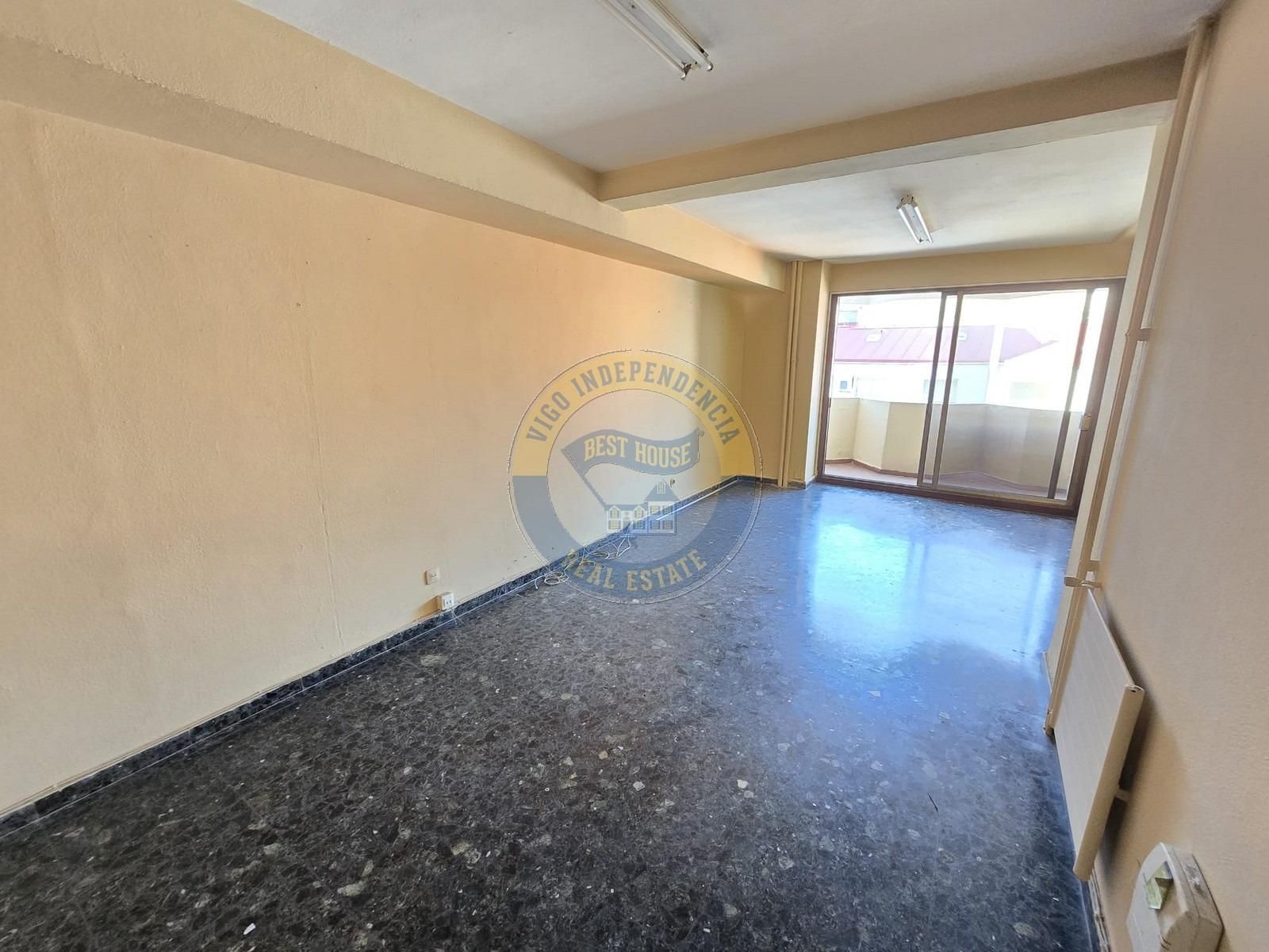 Office to rent in Vigo   with Heating and Terrace