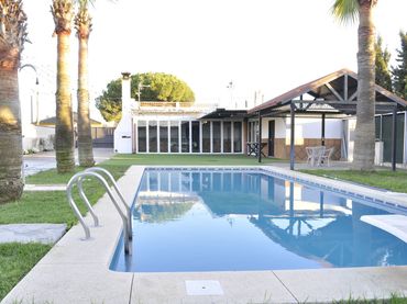 Casa amb piscina en venda a Caballero Bonald - San José Obrero - Guadalcacín