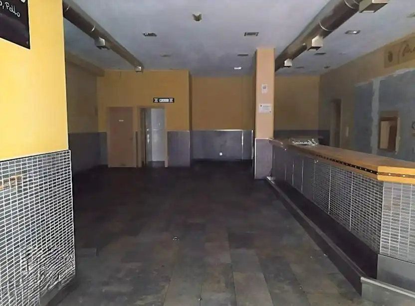 Local en venda en Oviedo 