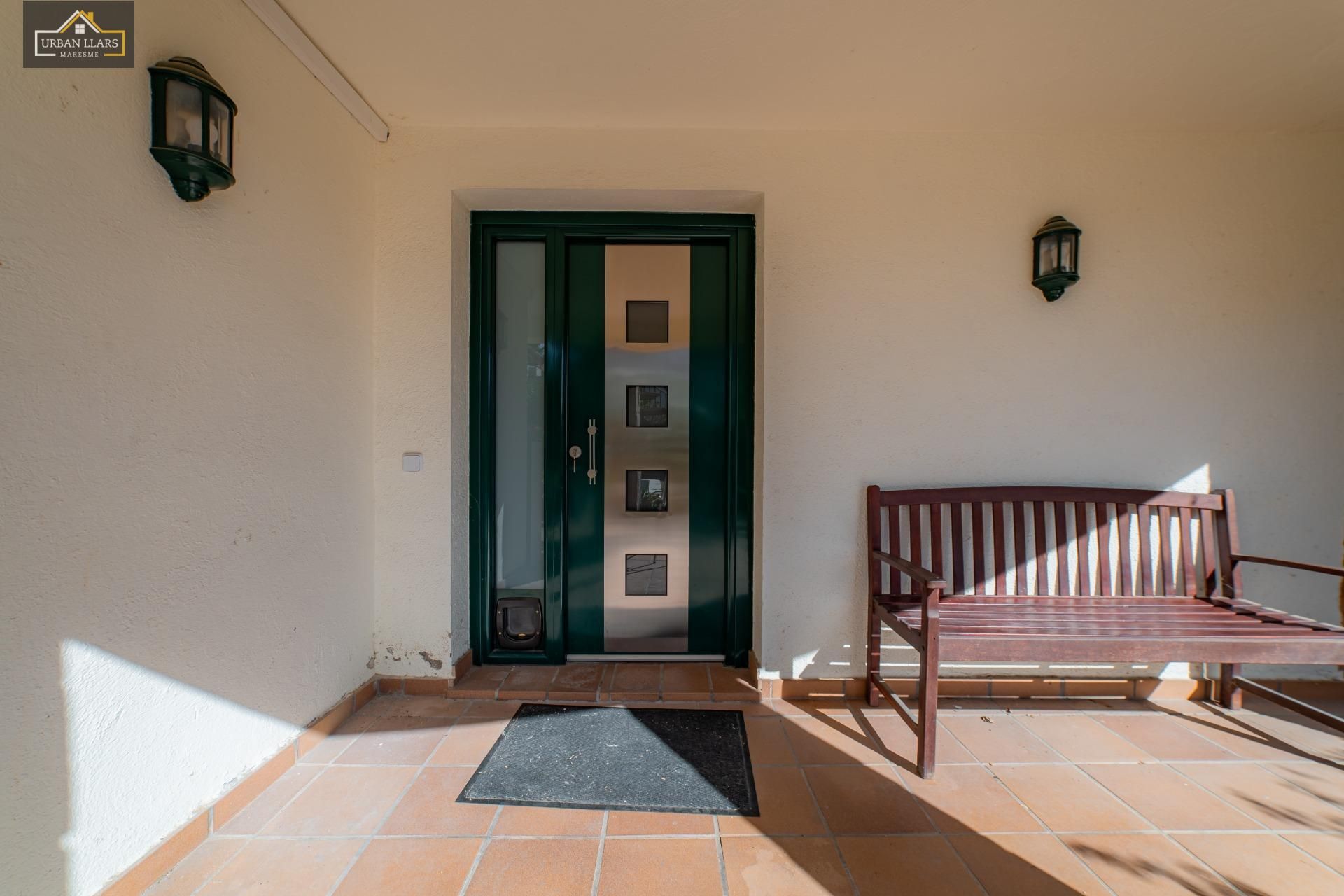 House or chalet for sale in Sant Vicenç de Montalt  with Private garden, Parquet flooring and Community pool