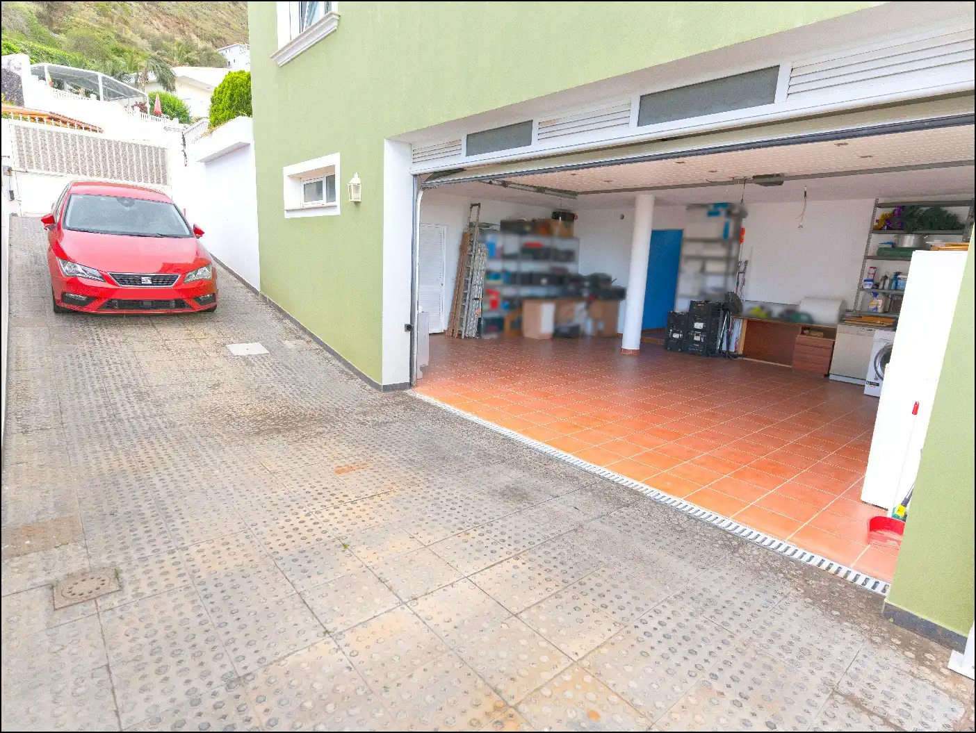 Aparcament de Casa o xalet en venda en La Orotava amb Jardí privat, Terrassa i Traster