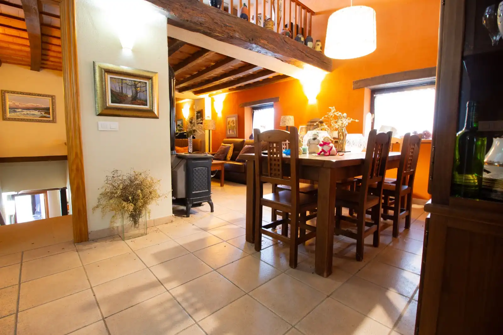 Menjador de Finca rústica en venda en Mieres (Girona) amb Jardí privat, Terrassa i Traster