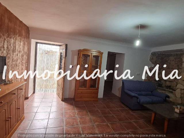 Casa-chalet en Venta en Cúllar