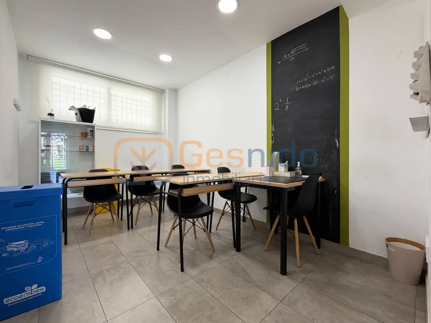 Commercial properties for rent in Segovia  with Air Conditioner