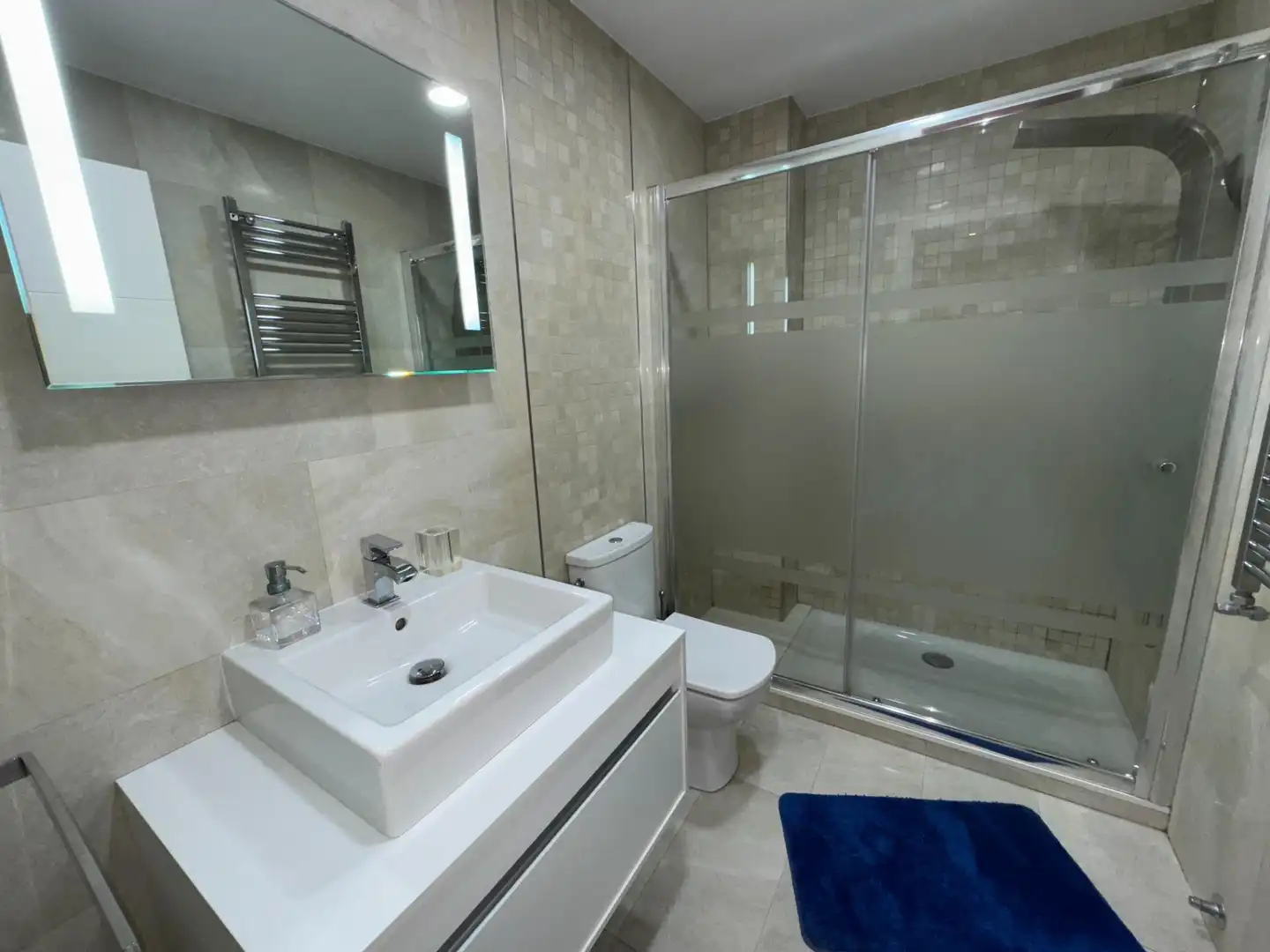 Badezimmer von Wohnungen zum Verkauf in Ponferrada mit Heizung und Terrasse